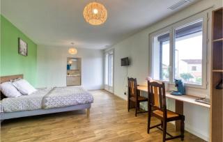 Beautiful Home In Albi - 4