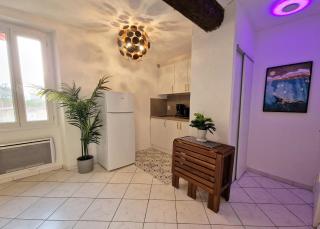 GregBnb - T2 Design 30m2 - Ouest - Toulon - 2