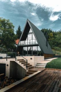 V house Goc - - 1