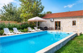 Two-Bedroom Holiday Home In Lisane Tinjske - Lišane Tinjske - 8