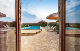 Two-Bedroom Holiday Home In Lisane Tinjske - 3