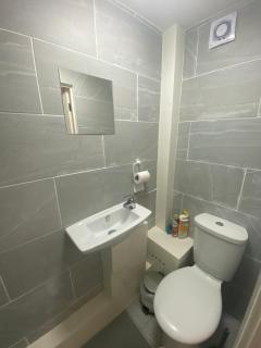 MBA COSY 4 bedroom house - 3