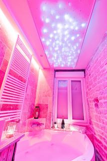 Anniversaire Surprise Luxe Champagne offert & Parking - Dijon - 3