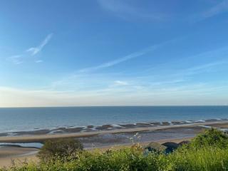 Lovely 1 bed flat 200 metres from beach - 7