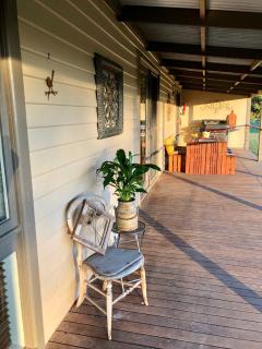 Hillview Cottage - - 4