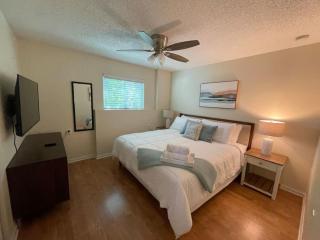 120 Creel Home away from Home for 22 at the Lake - 1