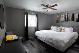 604 1 Two Bedroom One Bath with King near Main Street - 6