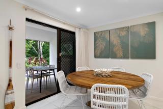 Tropical Retreat in 2 Bedroom Townhouse - Noosaville - 4