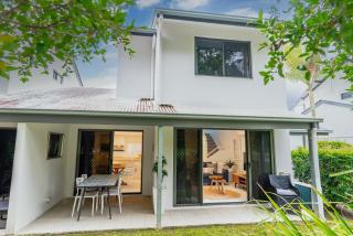 Tropical Retreat in 2 Bedroom Townhouse - Noosaville - 6