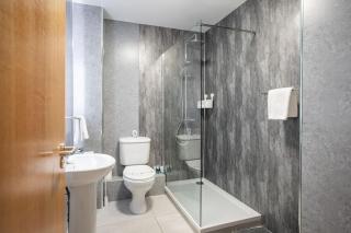 5* Ultra Luxury, Great Views, Underground Parking - Belfast - 6