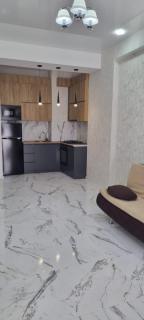 Sunny apartment hosted by Shorena - Tbilisi - 6