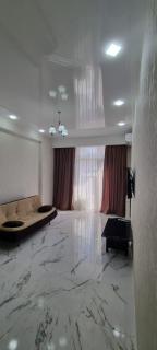 Sunny apartment hosted by Shorena - 6