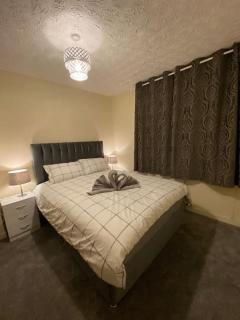 3 bedroom home-inverkeithing - 1