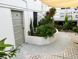 Blue Wave Guest House - 4