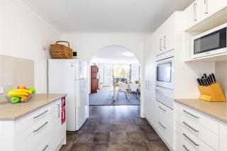 The Dunes15 fabulous unit with pool tennis court and across the road to the beach - Fingal Bay - 3
