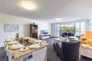 The Dunes15 fabulous unit with pool tennis court and across the road to the beach - Fingal Bay - 9