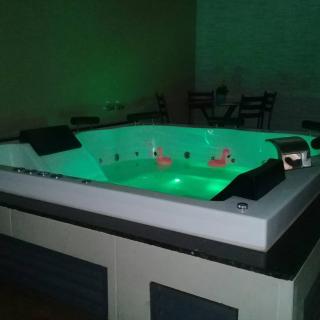Casa com 2 quartos e banheira de Hidromassagem - Trindade - 2