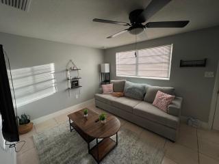 Bohemian 1 Bedroom- Minutes from Busch Gardens - Tampa - 8