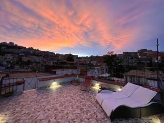 Stunning View with 3 Terraces near DANTE SQ! By HouseinNaples - Naples - 9