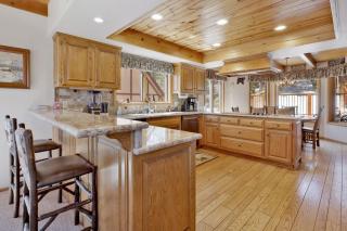Cove Lakefront Chalet #2098 by Big Bear Vacations - 3