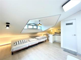 W Premium Guesthouse Incheon airport - Incheon - 4