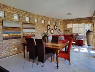 Palm Valley Inn - Port Elizabeth - Hallack Rock - 9