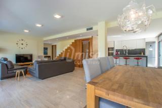 Oasis House - 8