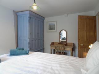 Fiddlesticks Cottage - 2