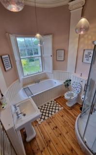 Luxury 5-bed Villa - Winfields House - 1