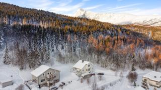 1st floor in the Lyngen Alps, whole house rentable - Lyngseidet - 8