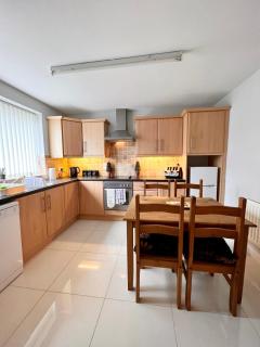 Number 14 Self Catering, Portrush, Northern Ireland - Portrush - 3