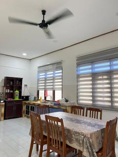 Lavender Homestay Desa Chendering 3 bedrooms Kuala Terengganu - 2