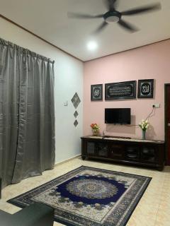 Lavender Homestay Desa Chendering 3 bedrooms Kuala Terengganu - Kuala Terengganu - 4