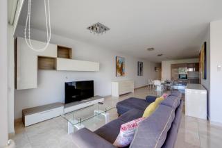 Marvellous 3BR Apartment in central St Julians - St. Julianʼs - 9