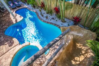 Stay Salty 6906 Holmes Blvd - 7