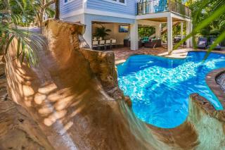 Stay Salty 6906 Holmes Blvd - 5