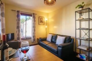Ground Floor Apartment Twin King bed option Free off street parking - Broughton-in-Furness - 6