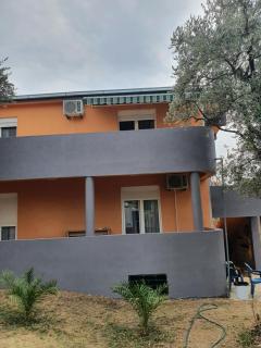 Apartmen Kuca za odmor i familiju - 3