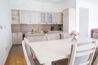 Villa La Famiglia with private heated pool - 7
