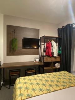 À 50 metros do shopping frei caneca - 0