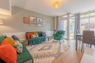 Central 3 Bedroom House With Garden - 3