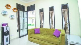 Villa Bromo 32 with Karaoke & Balcony - Batu - 3