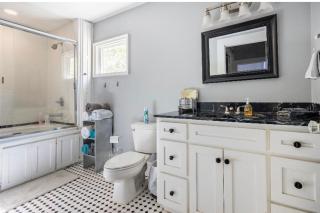 Classic/Modern Downtown Home - Valdosta - 2