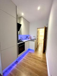 Brand New Modern Flat - 4