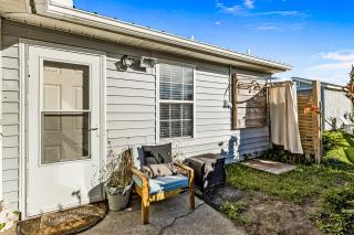 Charming Cottage - Atlantic Beach - 9