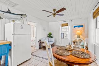 Charming Cottage - Atlantic Beach - 6