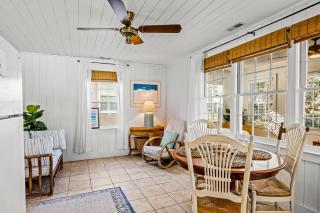 Charming Cottage - Atlantic Beach - 5