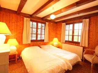 Chalet 4 chambres sur pistes débutants avec balcon et parking, à 350m des commerces - FR-1-572-196 - 1