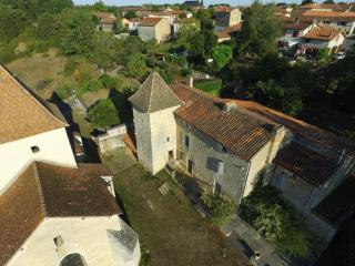 Prieuré restauré avec jardin, charme ancien et commodités modernes, près de l’église à Beaulieu - FR-1-653-145 - Beaulieu-sur-Sonnette - 5