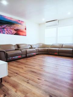Cheerful 2-Bedroom House Free Parking, No Pets, No Smoking - Monterey Park - 8